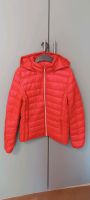 Benetton Leichtdaunen Jacke mit Kapuze rot XS/34 Nürnberg (Mittelfr) - Südoststadt Vorschau