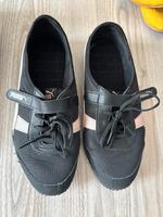 Schwarze PUMA Sneaker Berlin - Reinickendorf Vorschau