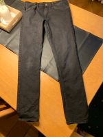 NEUW Schwarze Jeans H&M Mädchenjeans Gr. 170 Skinny Fit Niedersachsen - Cloppenburg Vorschau