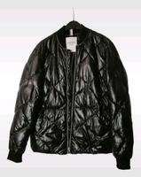NEU ❌ Jack & Jones Winterjacke, glänzend shiny, Größe M Frankfurt am Main - Hausen i. Frankfurt a. Main Vorschau