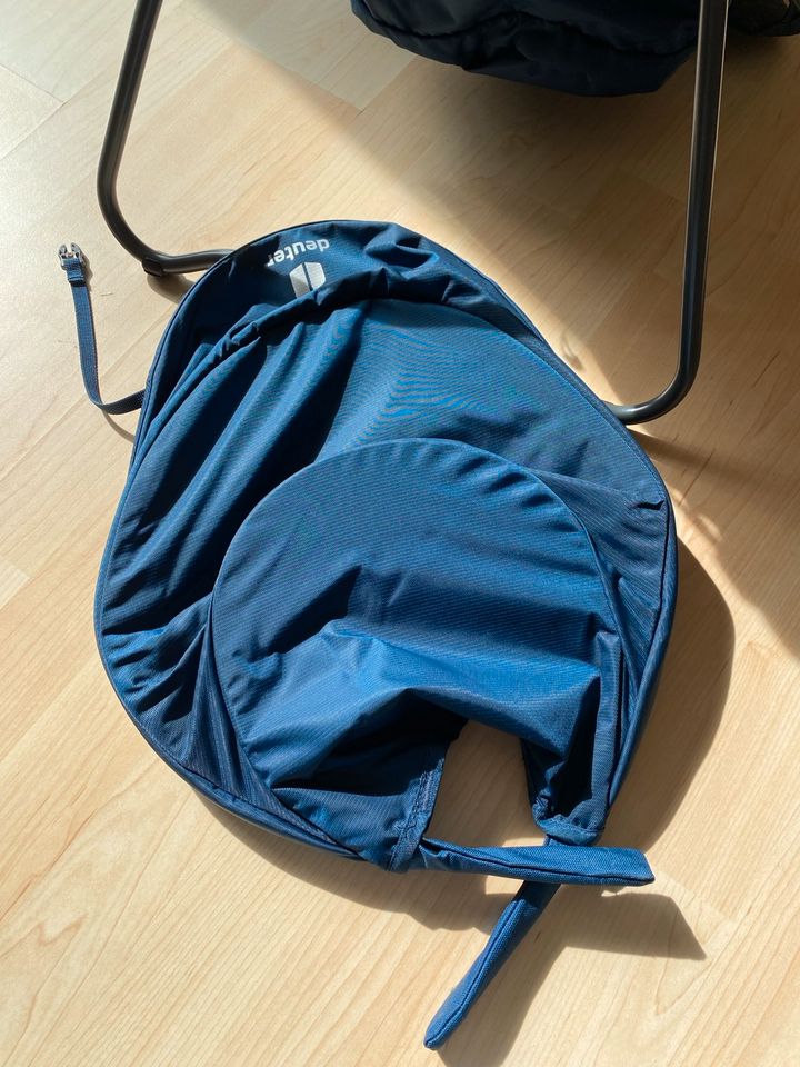 Deuter Kindertrage / Kraxe KID COMFORT - neuwertig in Heubach