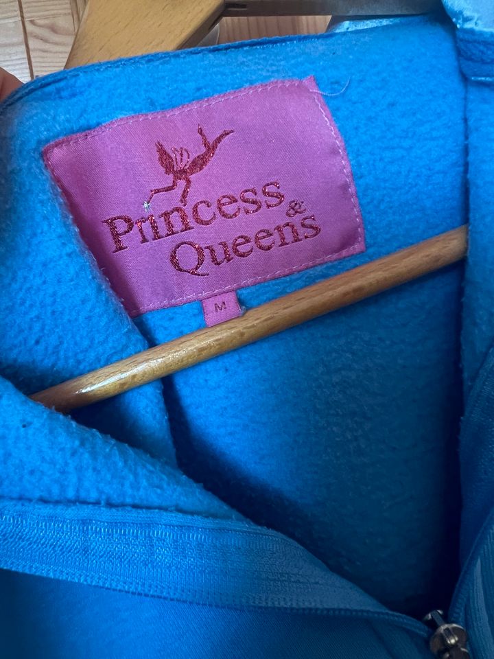 Sweatjacke Hoodie Gr M - Princess & Queens - hellblau and in Cuxhaven