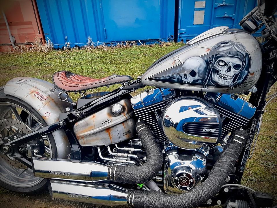 Airbrush Pinstriping Harley Davidson Indian Victory BMW Honda in Mülheim (Ruhr)