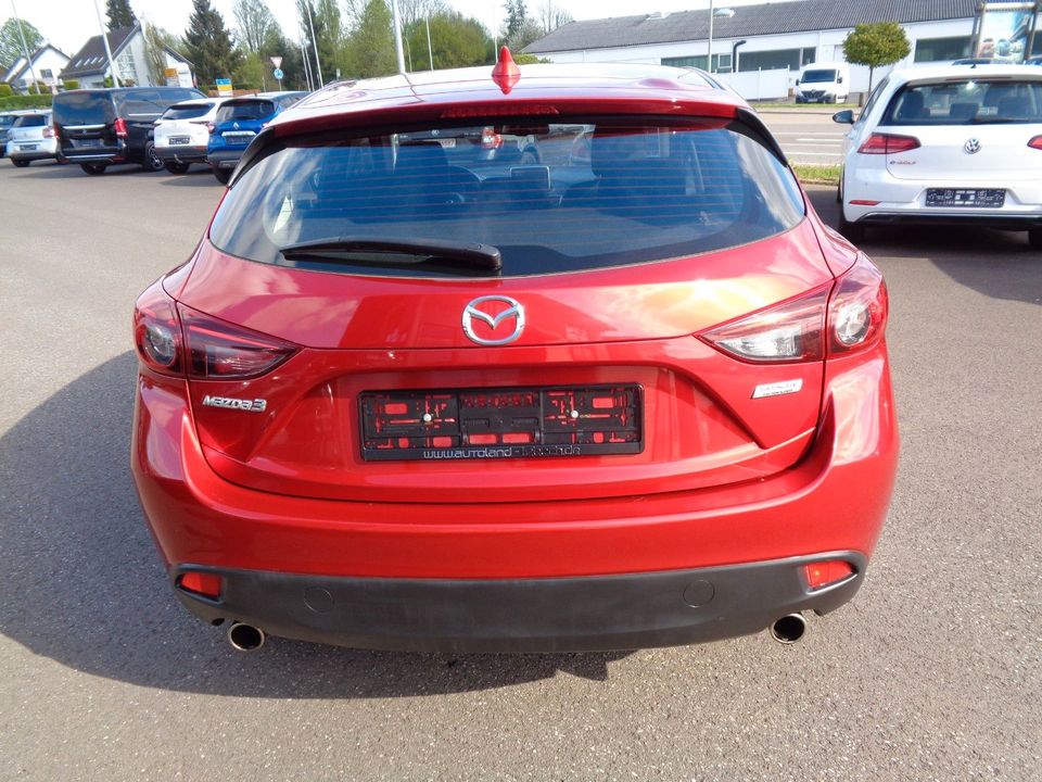 Mazda 3 Lim. Center-Line in Lebach