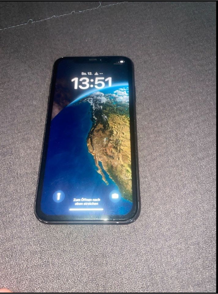 iPhone 11 schwarz fast wie neu in Berlin