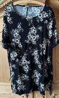 Shirt Lascana schwarz braun geblümt Gr. 44/46 Bayern - Kempten Vorschau