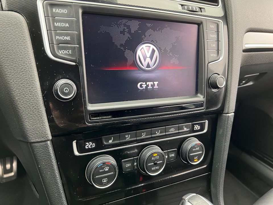 VW Golf VII 7 GTI Performance - Top Ausstattung in Nordheim