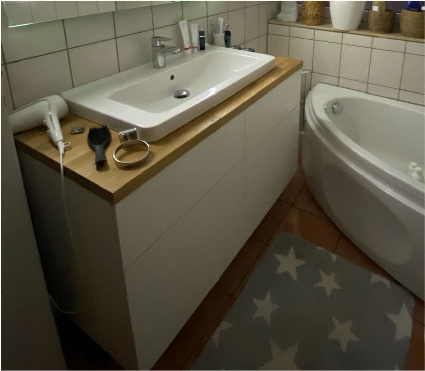 Waschtisch hängend mit Waschbecken in Nürnberg (Mittelfr)
