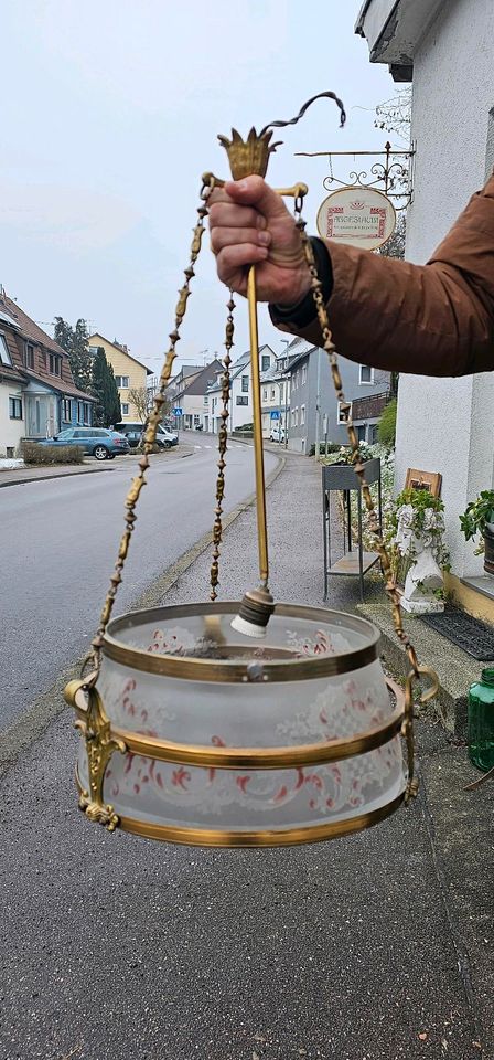 Alte antike Lampe Leuchte Hängeleuchte 1900 England geäztes Glas in Frickenhausen