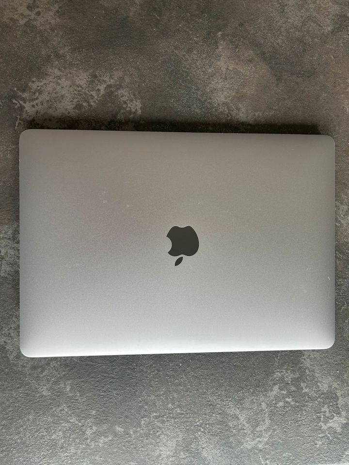 Apple MacBook Air - 13 Zoll - 2019 in Hamburg