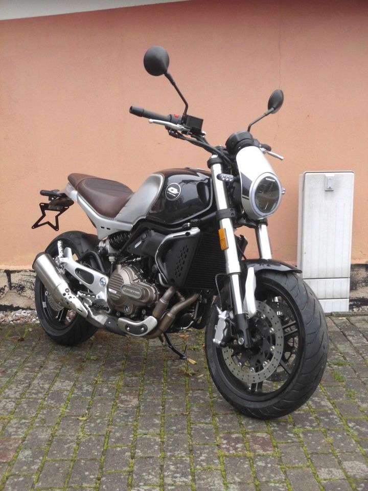 QJMOTOR SRV550 mit 47PS wie Cafe in Rostock