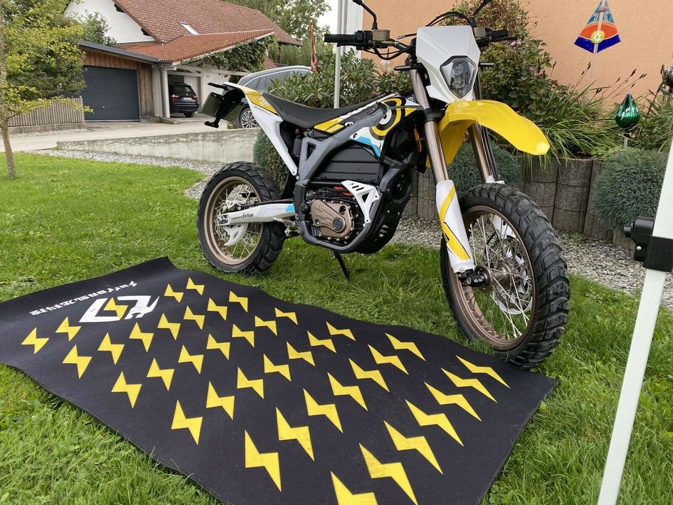 SUR-RON StormBee L3e, Modell 2023 mit 104V/55Ah Enduro oder Road Storm Bee in Kumhausen