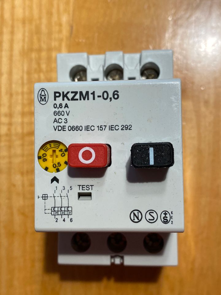 Klöckner-Möller Motorschutzschalter PKZM 1-0,6 - OVP in Schwanstetten