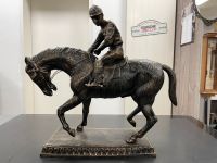 Jockey auf Pferd Reiter Gusseisen Polo Skulptur Figur Dekoration Nordrhein-Westfalen - Mönchengladbach Vorschau