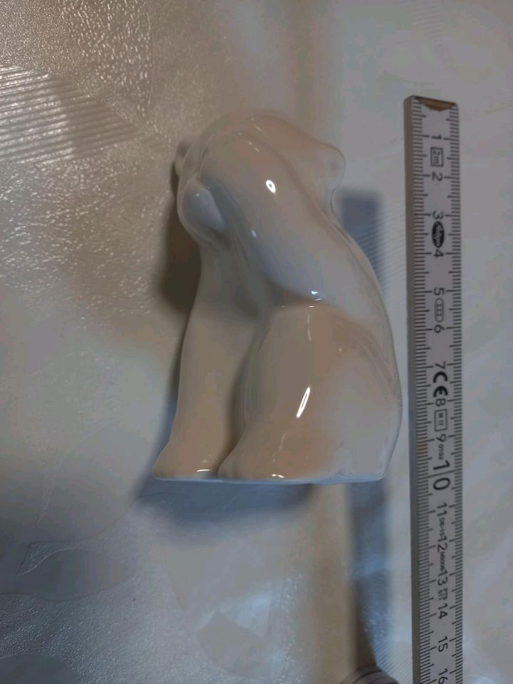 Deko Porzellan Figur Eisbär in Neuwied