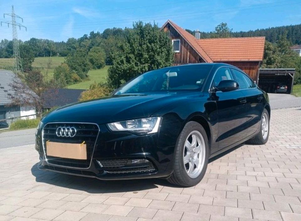 Audi A5 Sportback - 1.8 TFSI 130KW in Chamerau