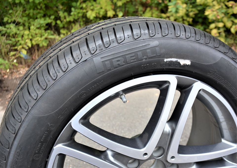 245-50-R18 NEU 100W RUNFLAT PIRELLI SOMMER MERCEDES FELGE 8Jx18H in Hessisch Oldendorf