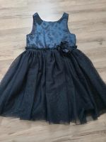 Schickes Kleid Größe 104 von H&M, neu Hessen - Rotenburg Vorschau