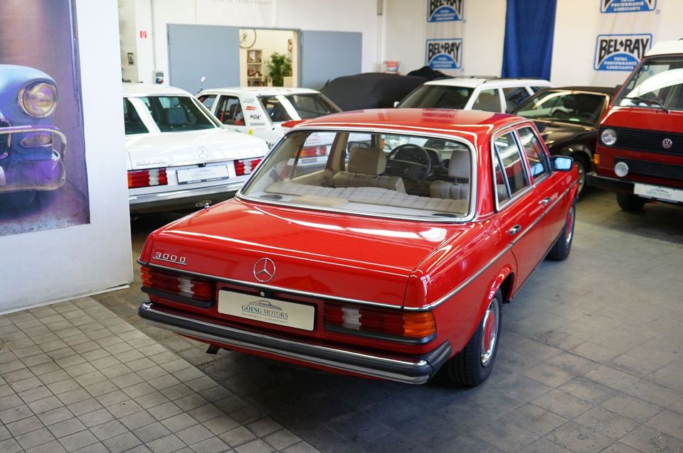 Mercedes W123 300D mit H-Kennzeichen in Hannover