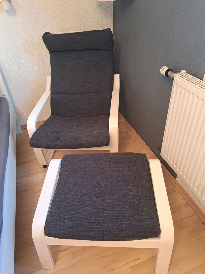 Ikea Sessel mit Hocker in Harra