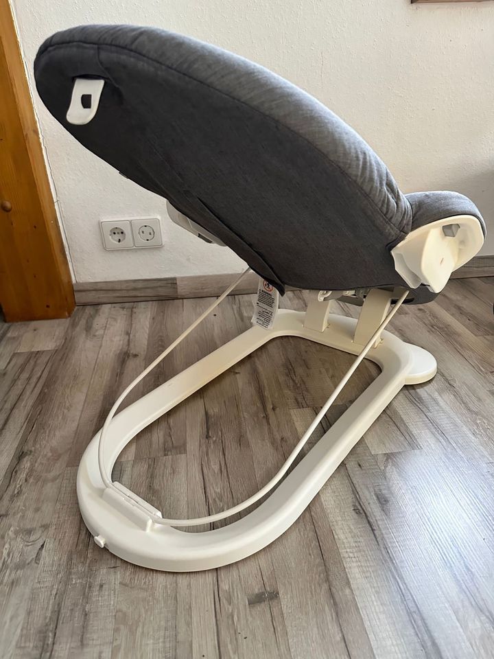 Stokke Steps Bouncer/Wippe 2022 inkl. New Born Einsatz in Halver