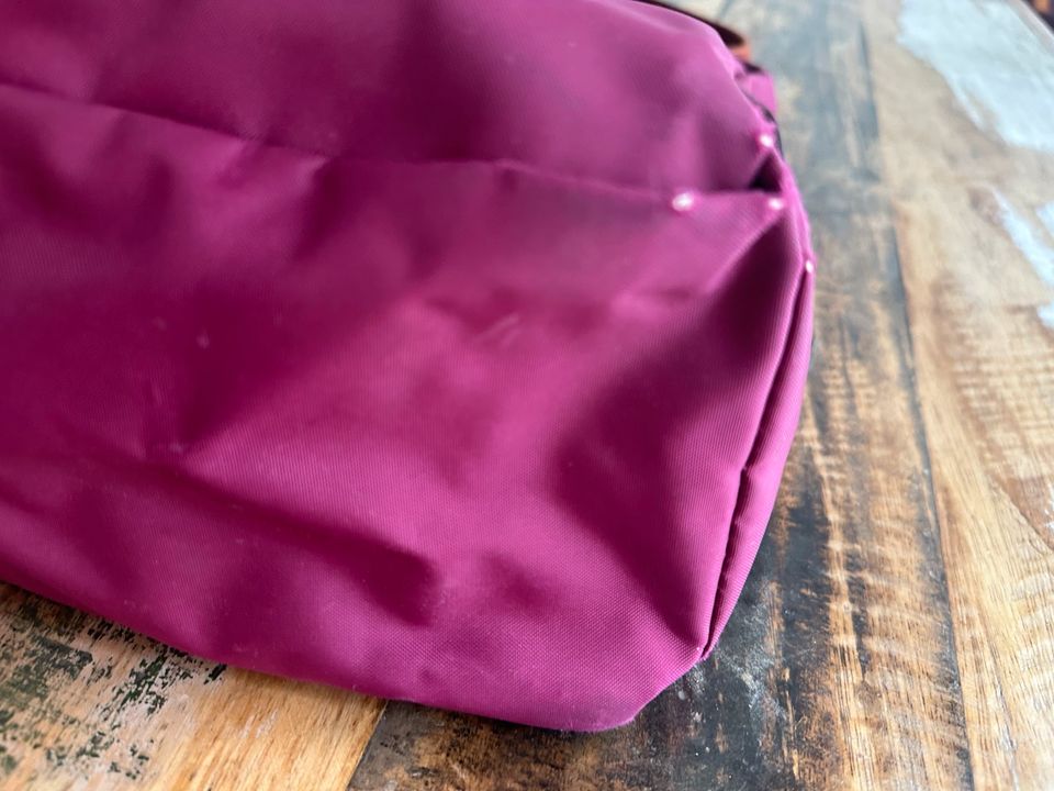 Longchamp Hobo-Bag Pliage Beere Tasche Handtasche in München