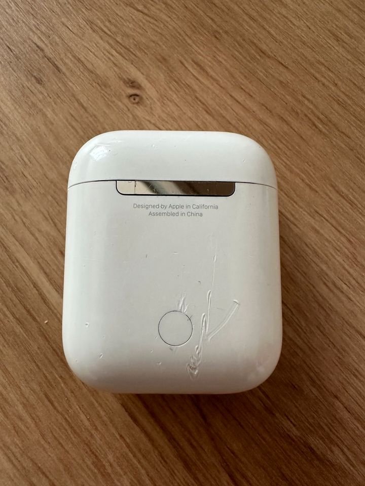 Apple Airpods 2 Ladecase in Laatzen