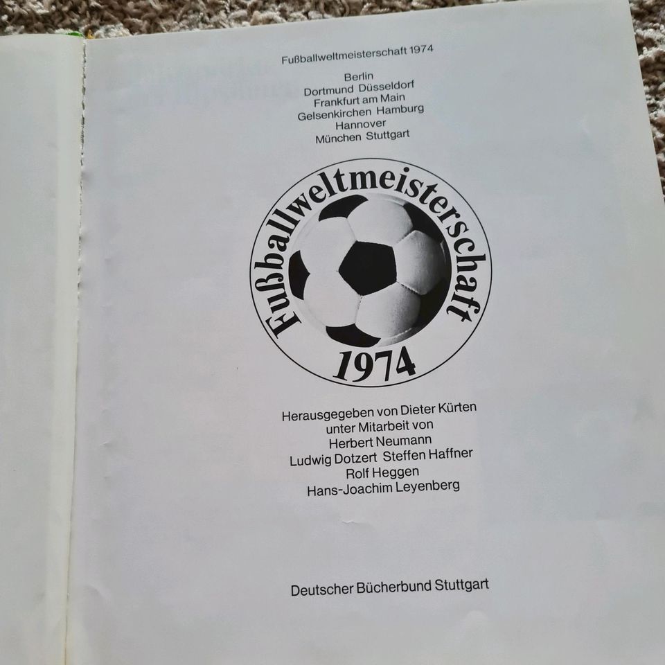 Buch Fussball WM 1974,top,Versand in Weimar (Lahn)