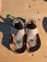 Sandalen silber glänzend Gr. 31 Graceland Nordrhein-Westfalen - Brakel Vorschau