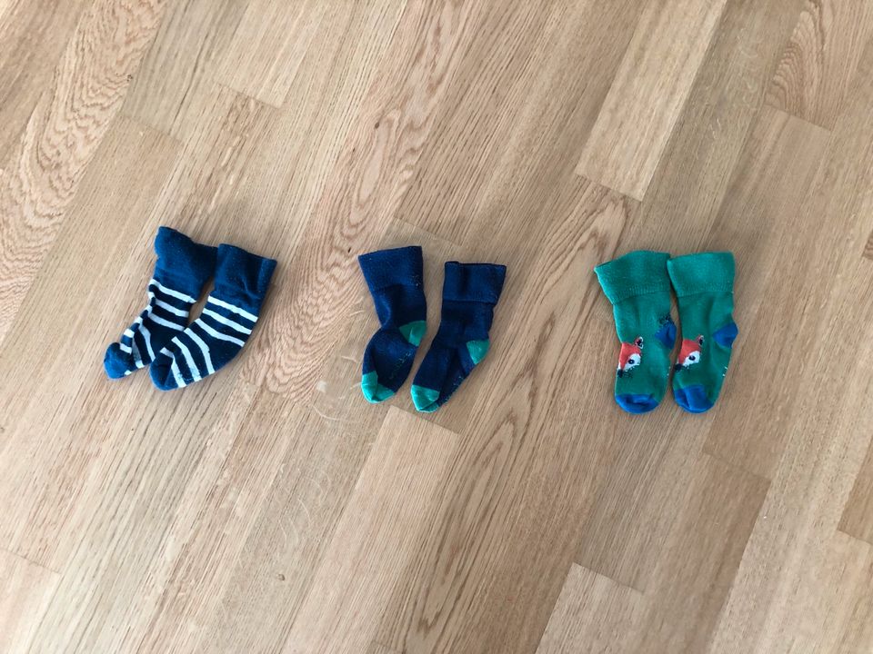 3 Paar Babysocken (15-16 und 17-18) in Regensburg