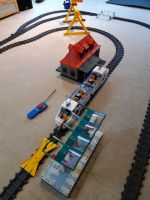 Playmobil Eisenbahn XXL mit Bahnhof, Bahnsteig, Portalkran Niedersachsen - Drestedt Vorschau