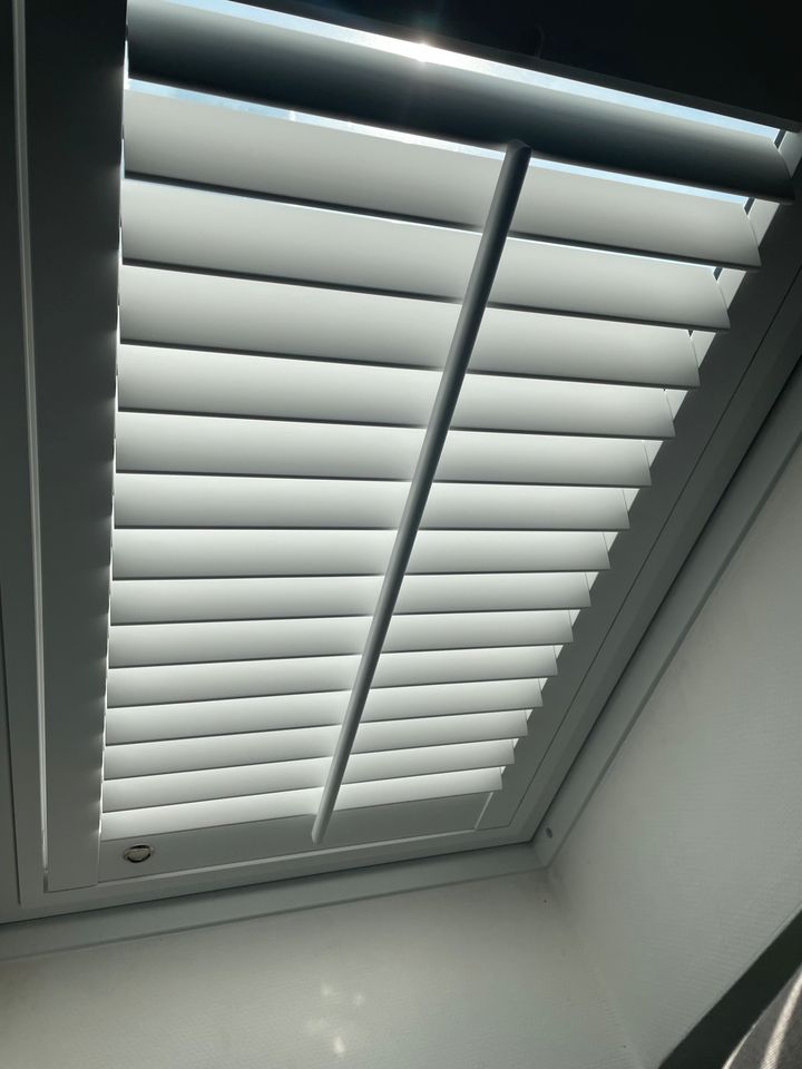 Shutter von Jasno für Velux GGU 306 0059 in Lübeck