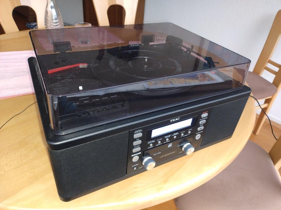 Teac LP-R550 USB Plattenspieler, CD-Recorder, Cassette und Radio in Hannover