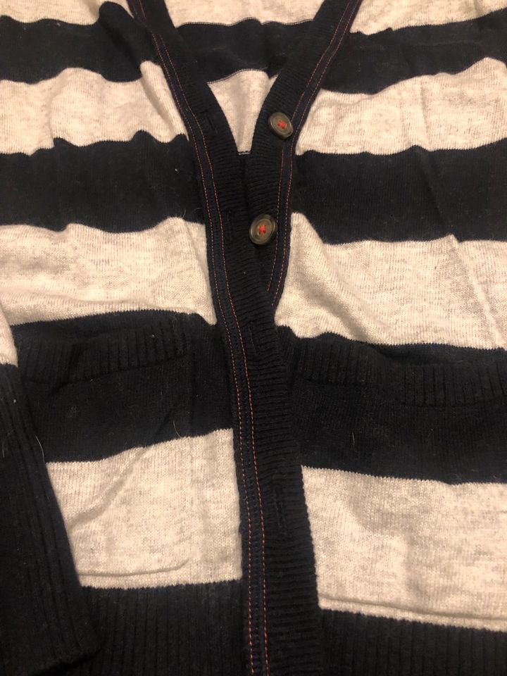 Cardigan Pullover in XS/S von Abercrombie in München