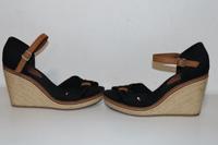 Tommy Hilfiger Sandalen mit Keilabsatz, Peeptoe Gr. 37/38 Kr. Passau - Passau Vorschau