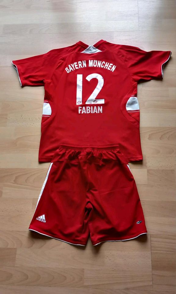 Trikot Bayern München  Größe 152 in Haßloch