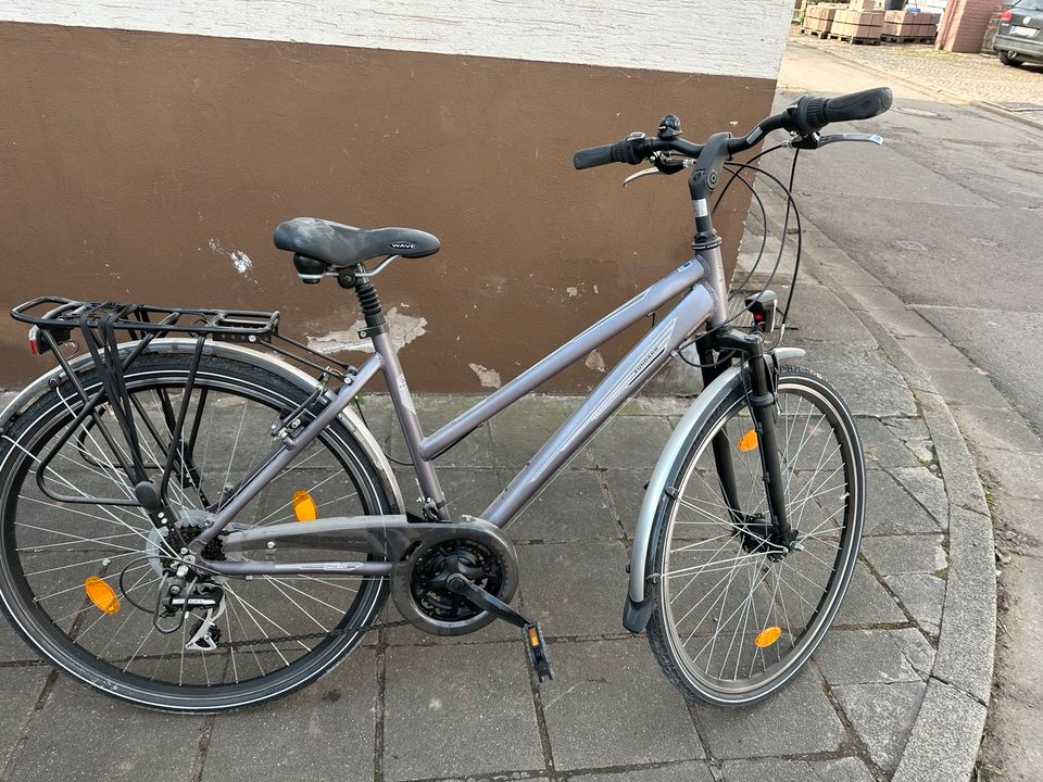 Zündapp Damenfahrrad in Theisbergstegen