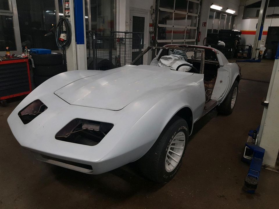 Corvette C3 Stingray 1975 Restaurations Frame off V8 muscle car in Türkheim