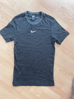 Nike Swoosh on Tour 2020 T-Shirt XS Standart Fit Nordrhein-Westfalen - Kaarst Vorschau