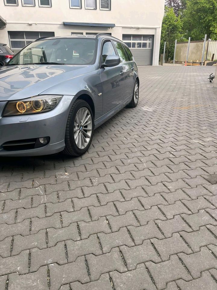 BMW 320 Kombi in Lüdenscheid