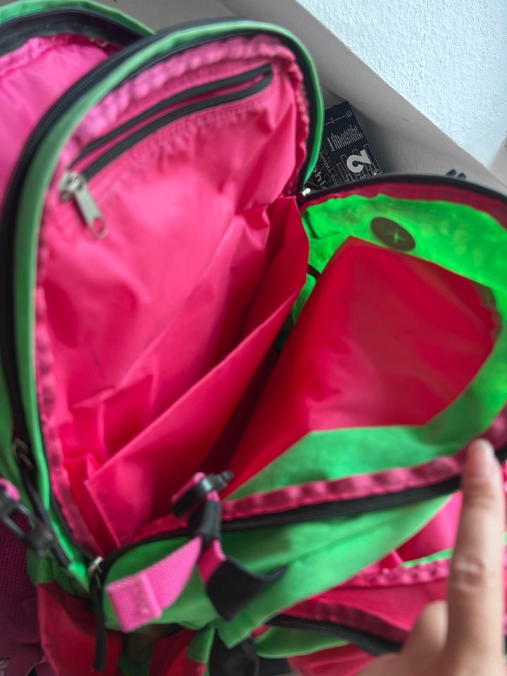 iKon Schulrucksack/Schulranzen gebraucht Pink/grün in Essen-West