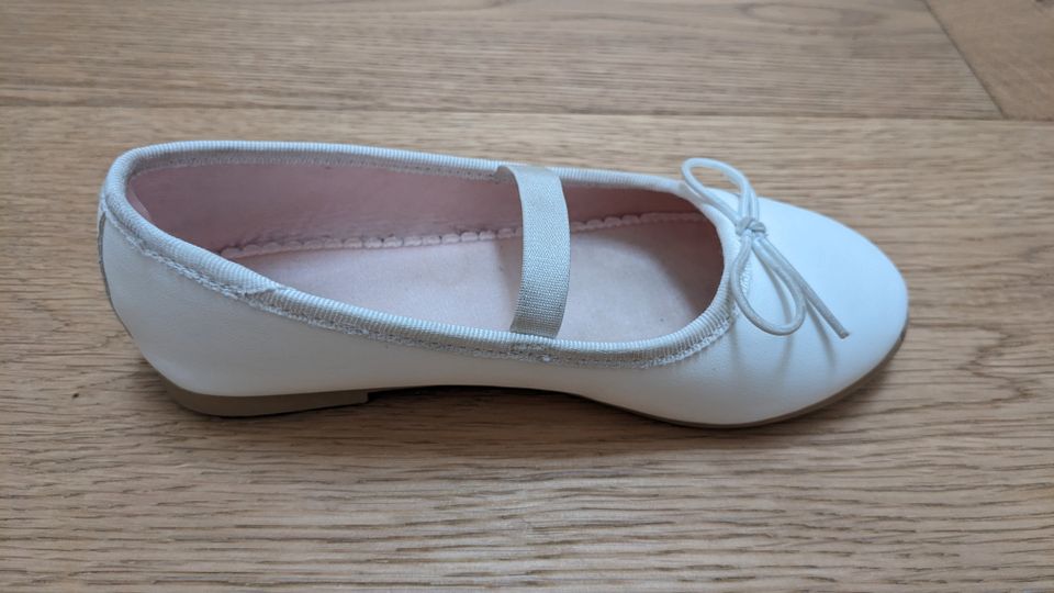 Ballerinas weiß H&M Größe 27 in Grafing bei München