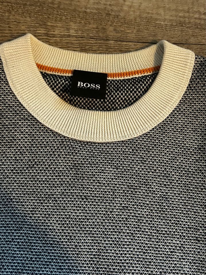 Hugo Boss Pullover, dünn in Gr. M Modell Kamarsos in Kiel