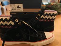 Gr.41*Neue Converse Lederstoff-Schuhe black rasberry Bayern - Starnberg Vorschau