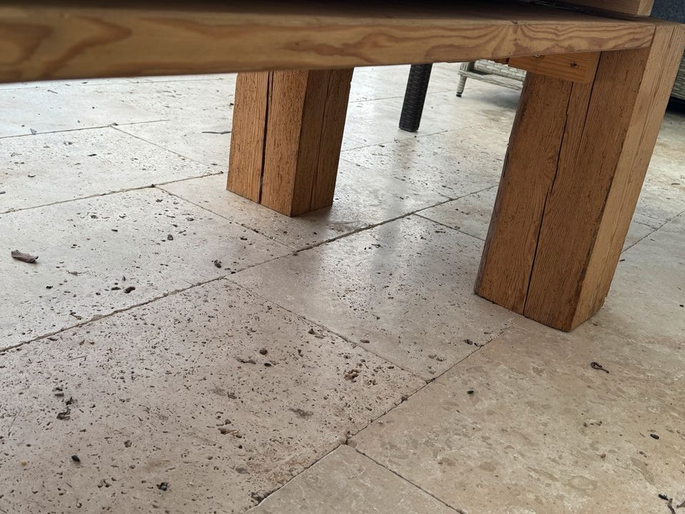 Holztisch xxl Terrasse handgemacht aus altem Holz in Burghausen