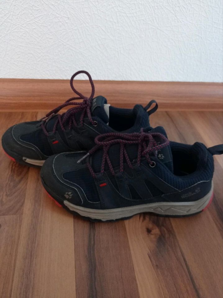 Jungen Schuhe Jack Wolfskin Hiker Low Gr. 35, neuwertig in Börnichen bei Zschopau