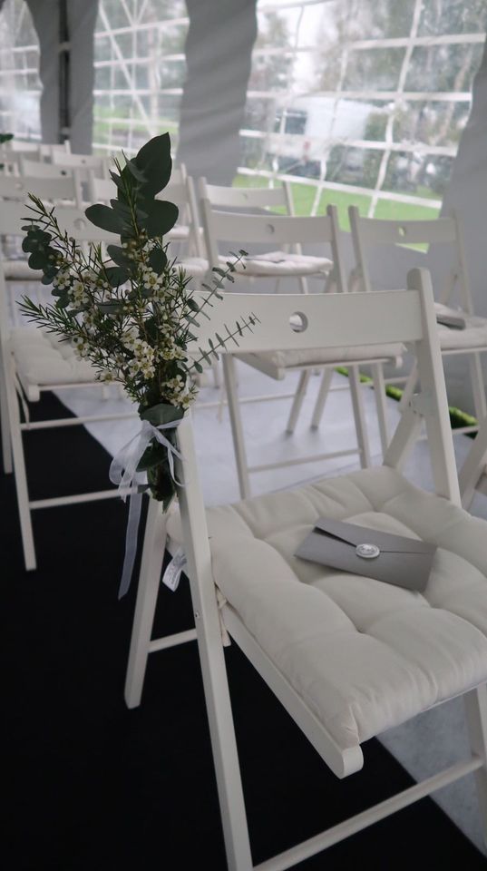 Klappstühle Stühle Hochzeit Mieten Heiraten Event Freie Trauung in Wain