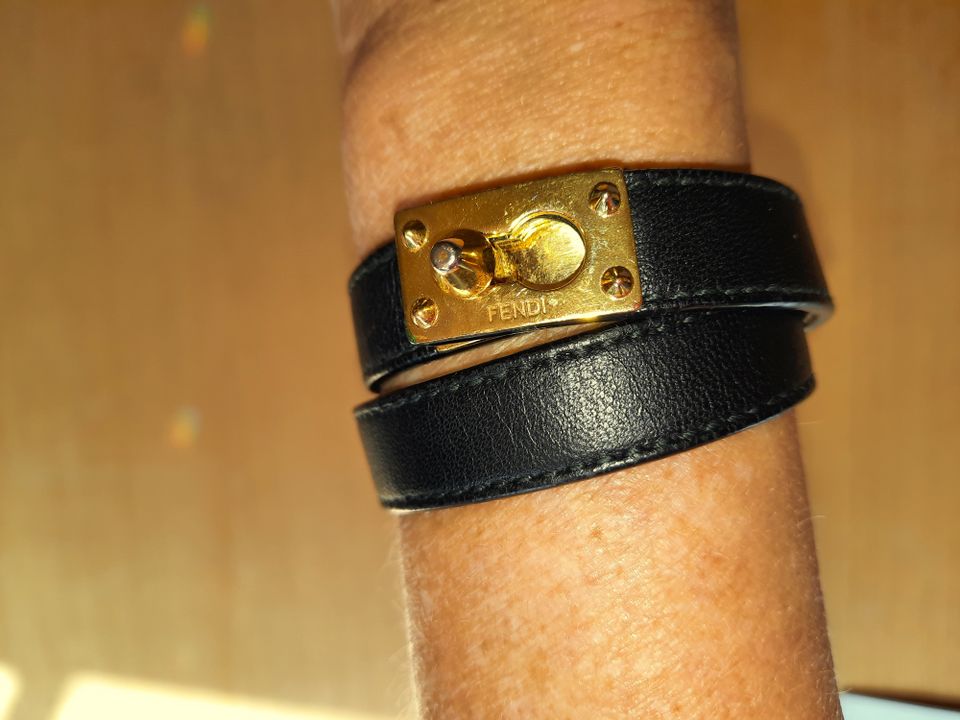 FENDI Armband Leder Double, Schwarz in Großhansdorf