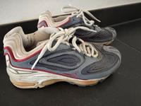 Retro Nike Air Sportschuhe Sneaker Schuhe Gr. 36 Bayern - Hirschaid Vorschau