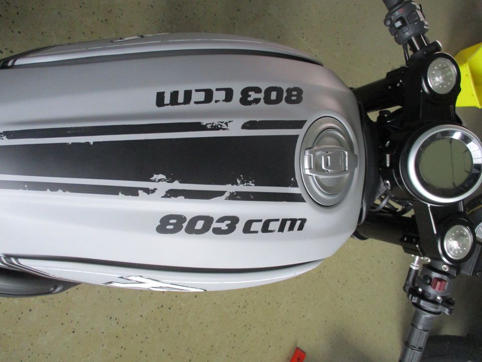 Ducati Scrambler Custom RF Biketech 240 Umbau Einzelstück in Weidhausen